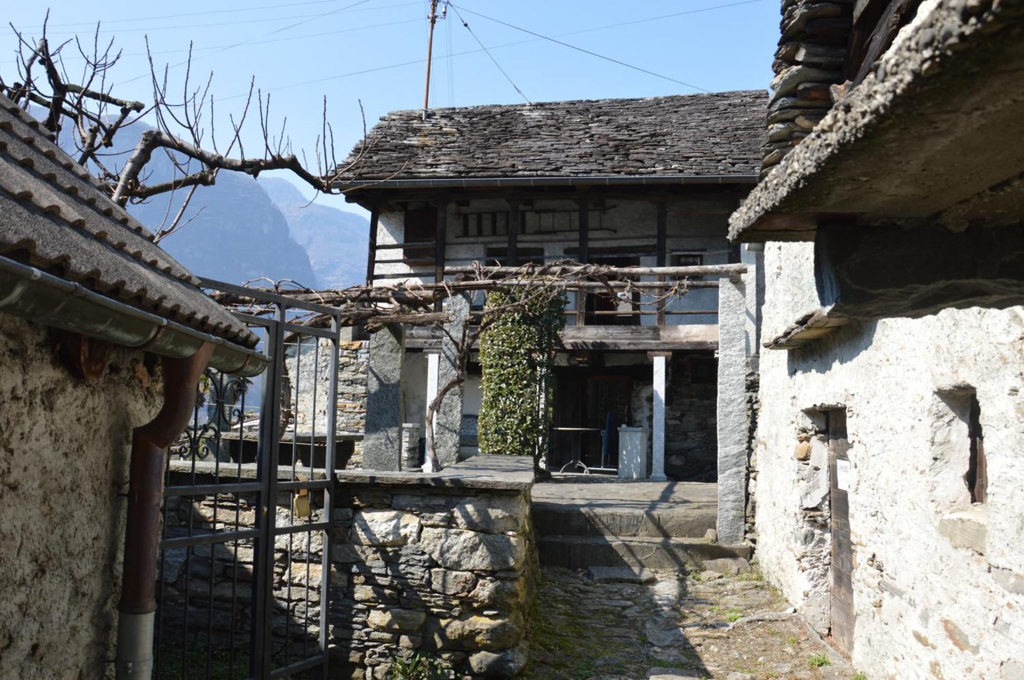 Vila Rustico Pult Someo Exteriér fotografie